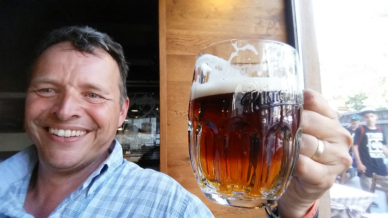 jason drinking beer in prague